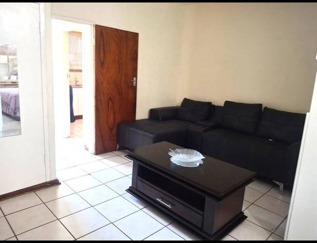1 BEDROOM APARTMENT FOR SALE IN PIETERMARITZBURG CENTRAL